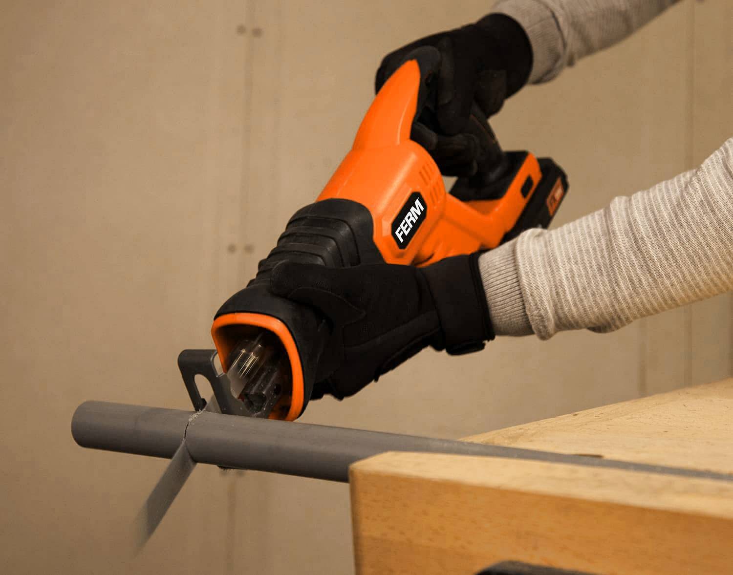 Пила сабельная FERM RSM