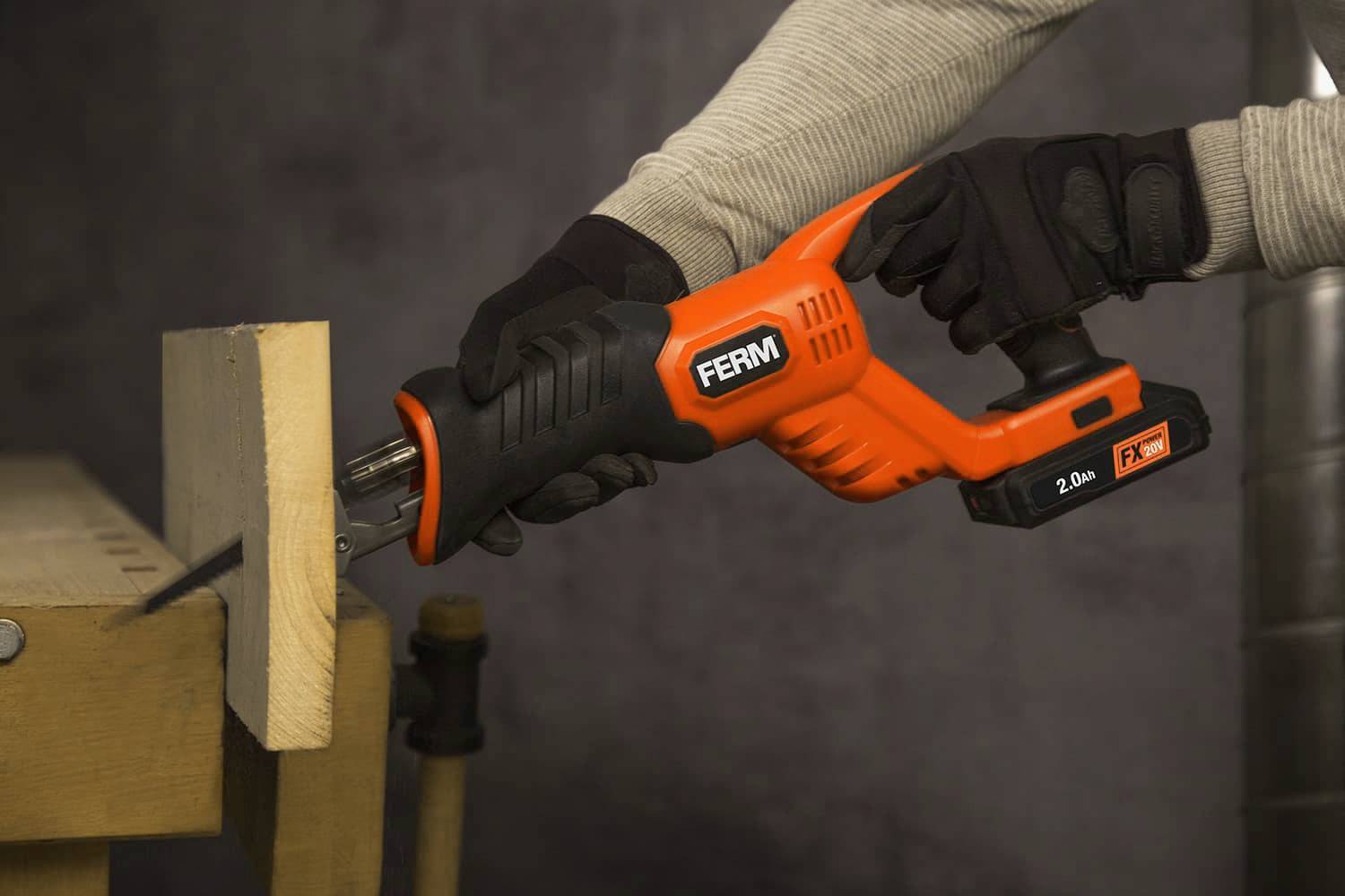 Пила сабельная FERM RSM