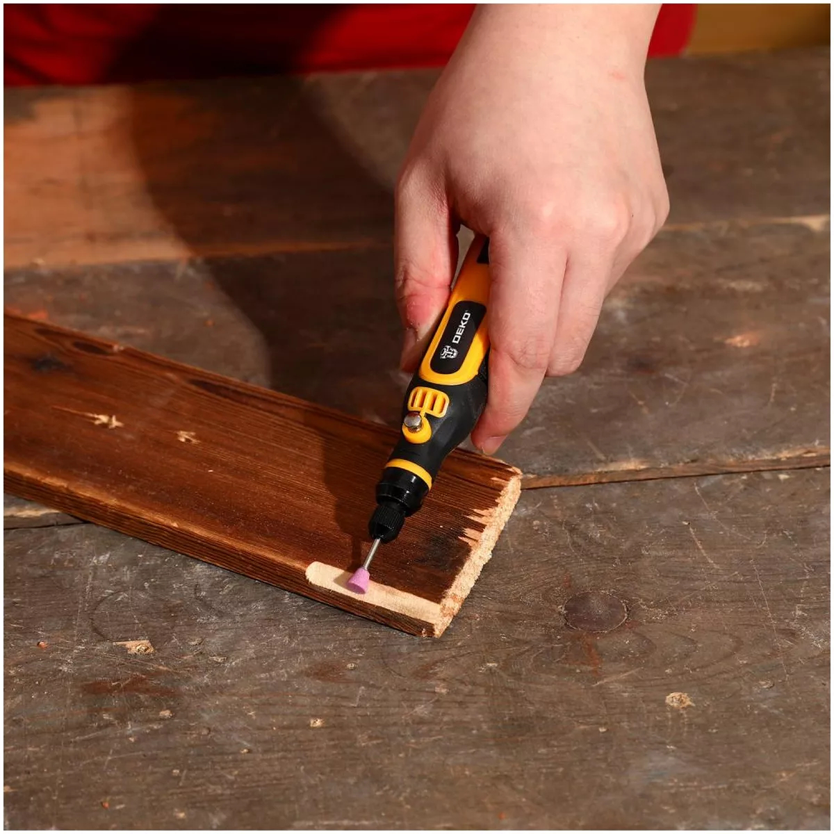 Гравер аккумуляторный DEKO DKRT3.6-Li SET 3.6 В кейс 063-4115