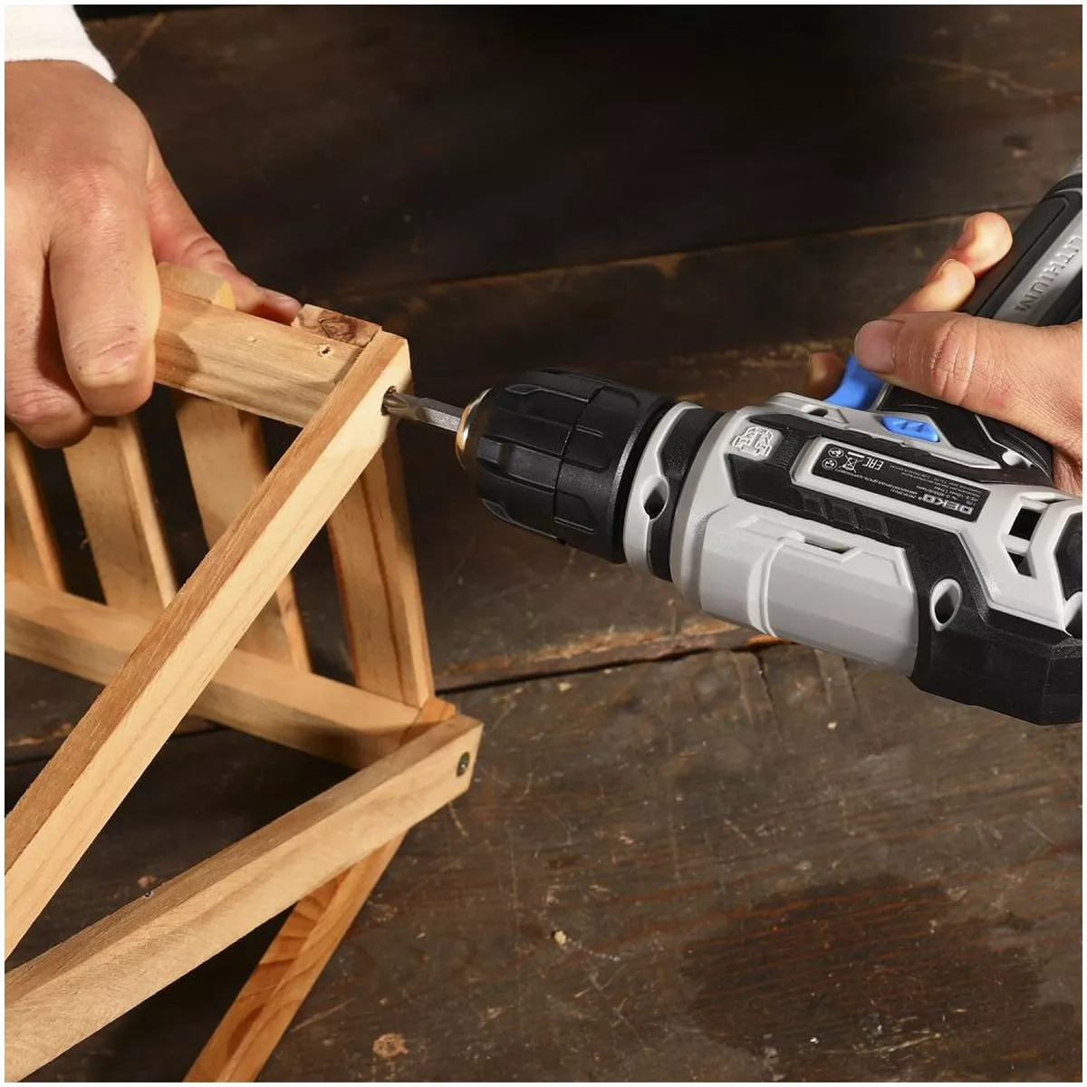 Дрель-шуруповерт аккумуляторная DEKO ZKCD12FU-Li 12 В 1x1.5 Ач 063-4114