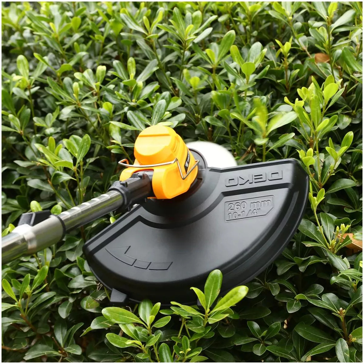 Триммер аккумуляторный Deko DKTR12V 12 В 2x2.0 Ач 18152