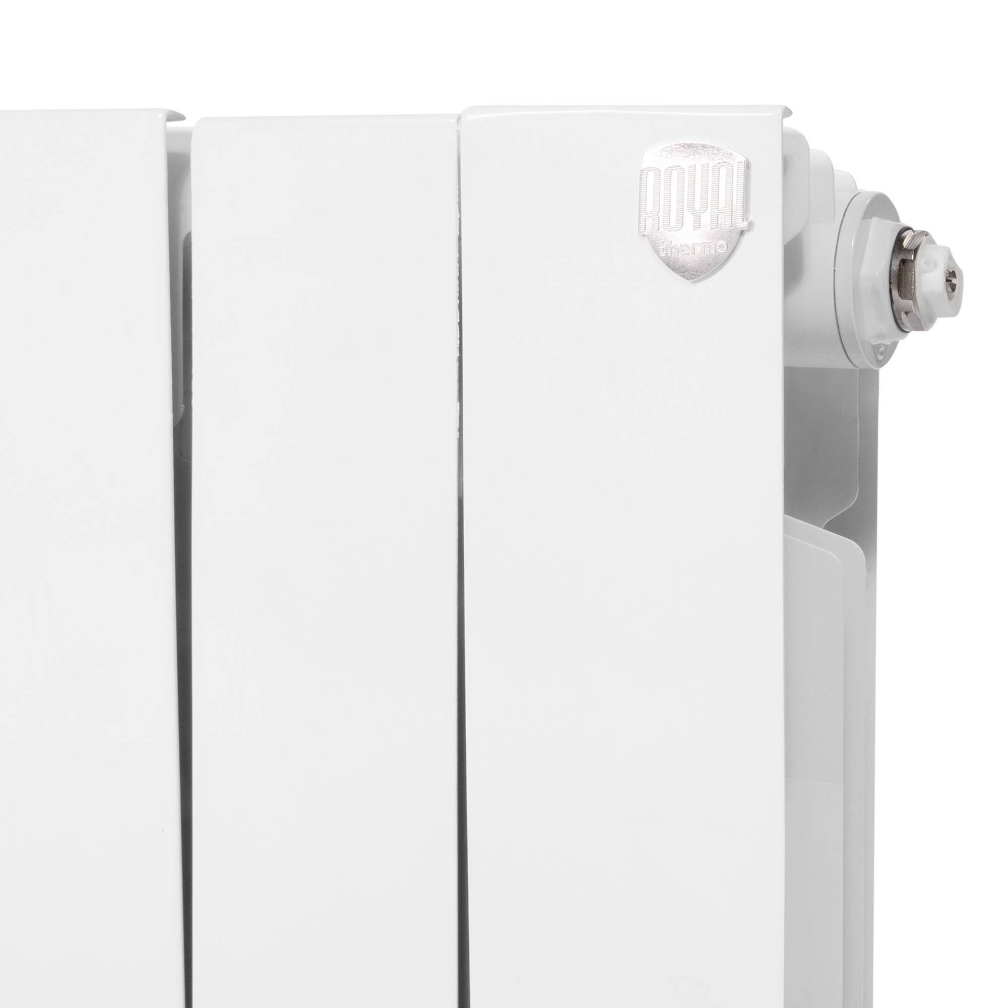 Радиатор биметаллический Royal Thermo PianoForte 300 Bianco Traffico 14 секц. нижнее подключение VDL 1443013