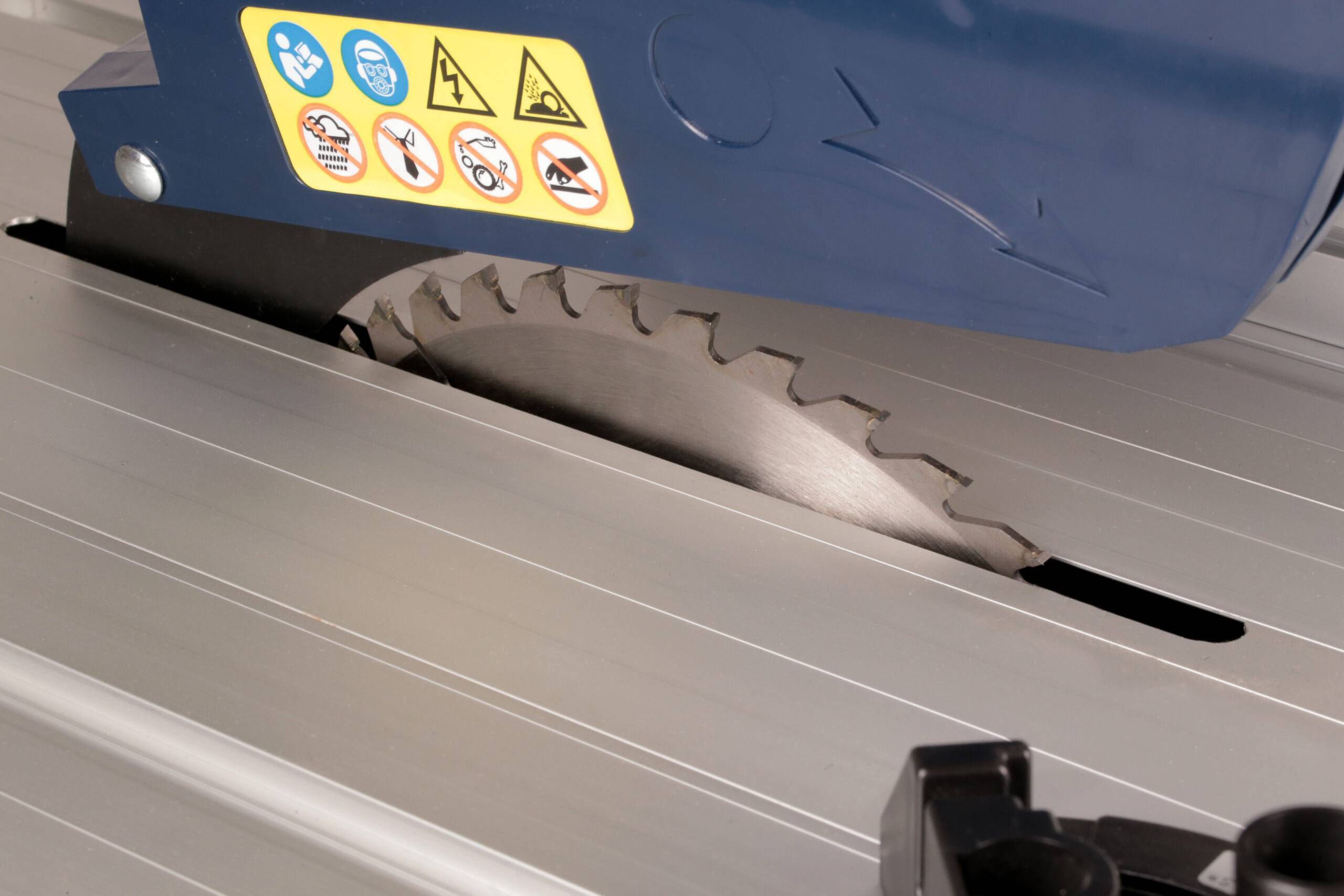 Станок распиловочный Ferm TSM Вт TSM