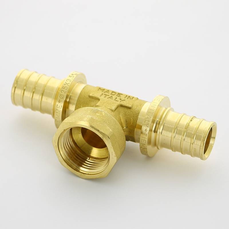 Тройник аксиальный Uni-Fitt 25х3/4х25 ВР латунь 747G8380