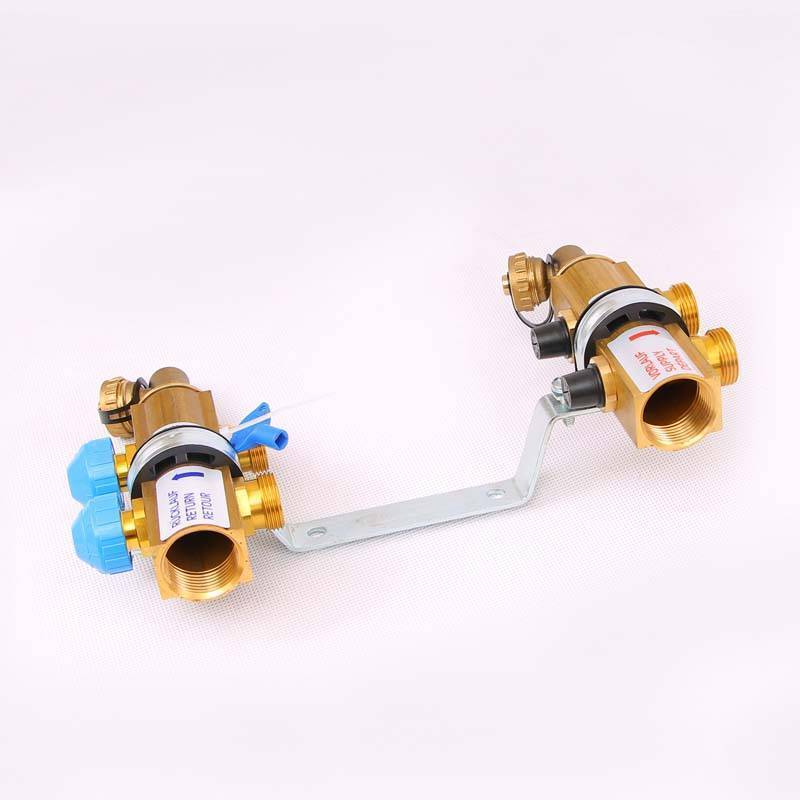 Коллекторная группа Watts HKV 1x3/4 EK 2 выхода с вентилями 10004172