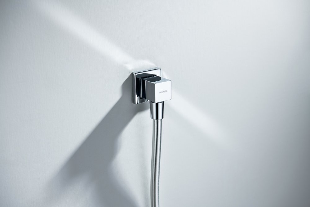 Шланговое подсоединение Aquatek хром AQ2458CR