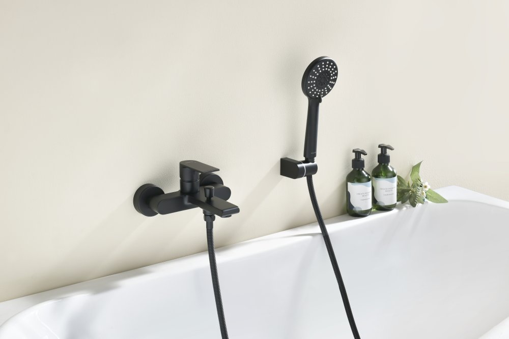 Смеситель для ванны с душевым набором Aquanet ЛИРА 3jet матовый черный AQ1449MB