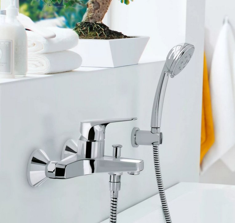 Смеситель для ванны GROHE BauFlow хром 23756000
