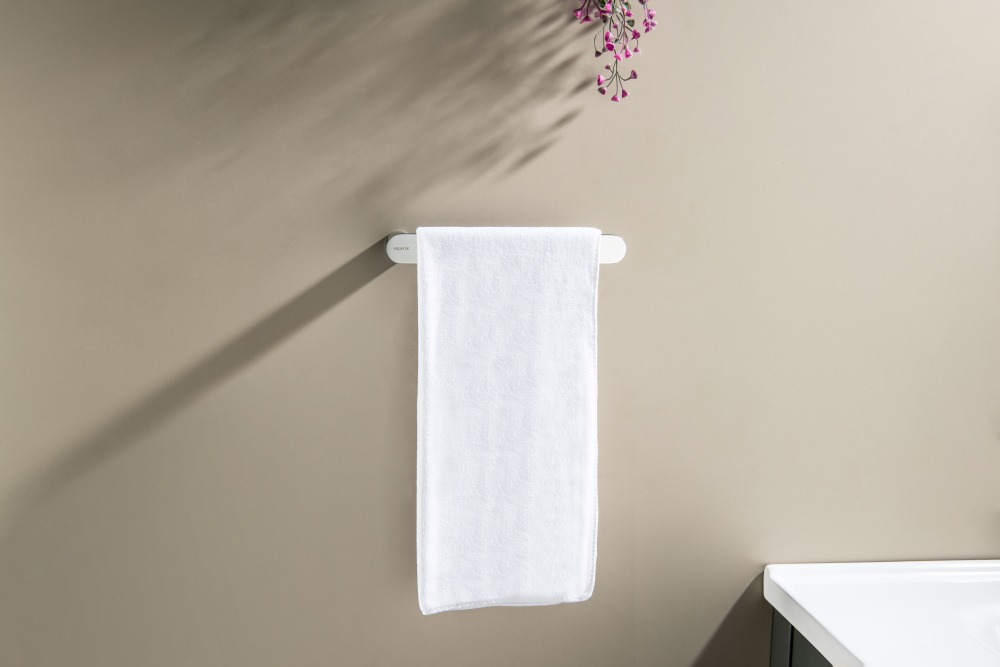 Полотенцедержатель Aquatek Лира хром AQ4419CR