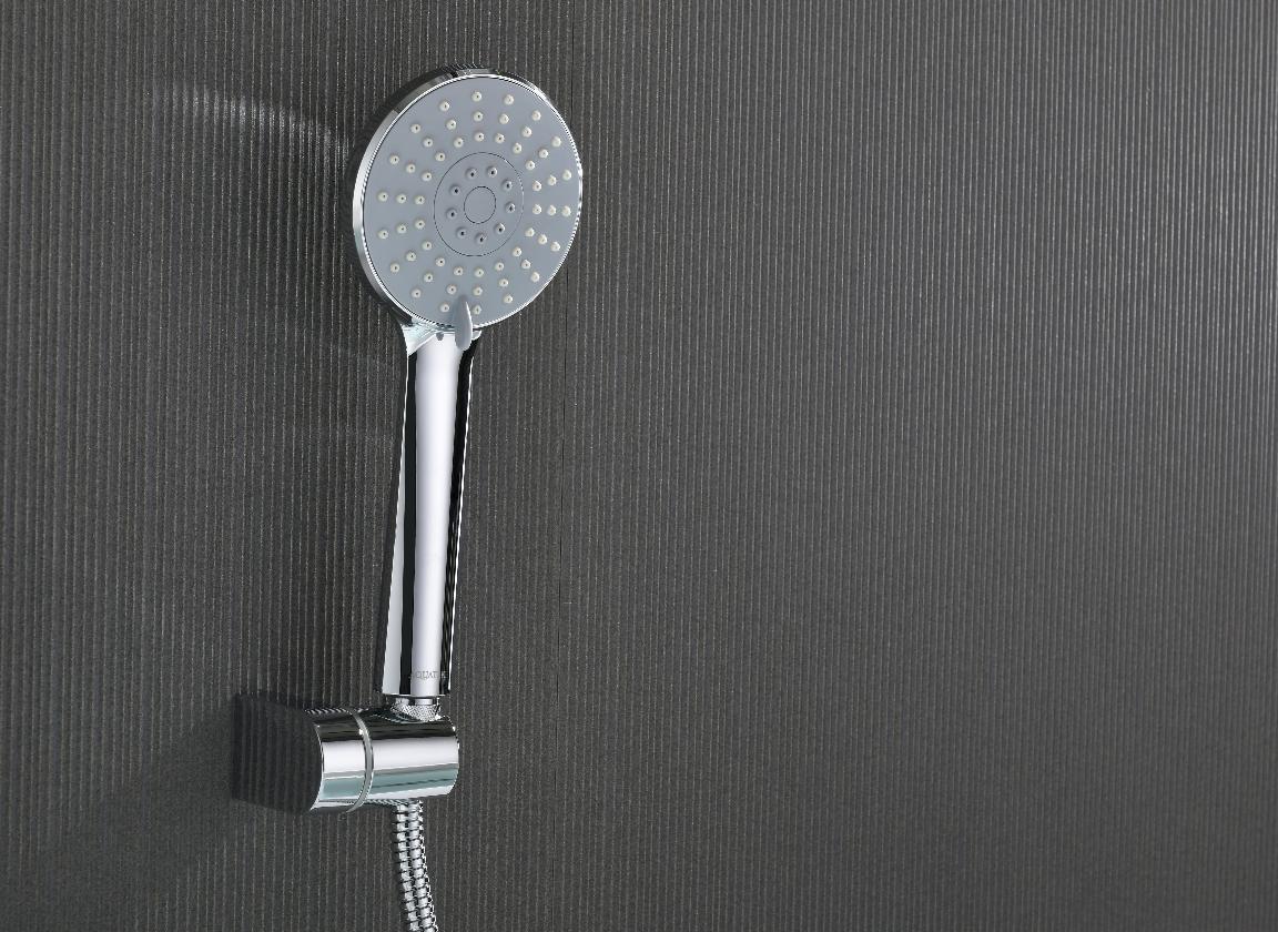 Смеситель для ванны с душевым набором Aquanet ЛИРА 3jet хром AQ1449CR