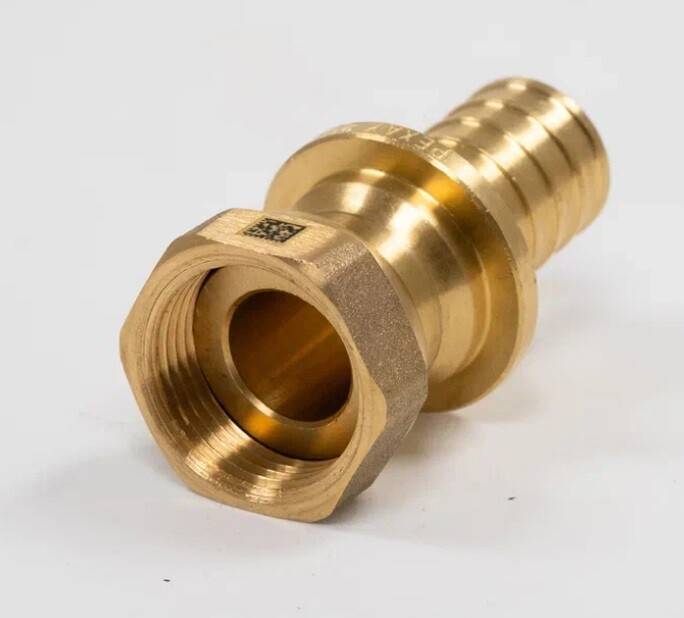 Переходник с накидной гайкой REHAU RAUTITAN MX 32-G 1 1/4 латунь 11093421001