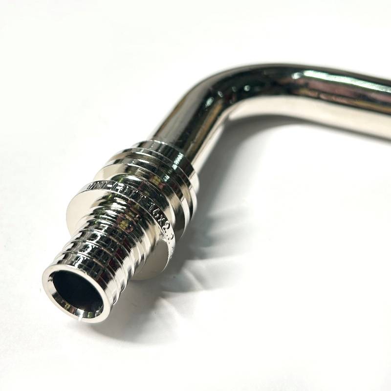 Угольник с трубкой аксиальный Uni-Fitt 16х15 мм L=250 мм 757G6152