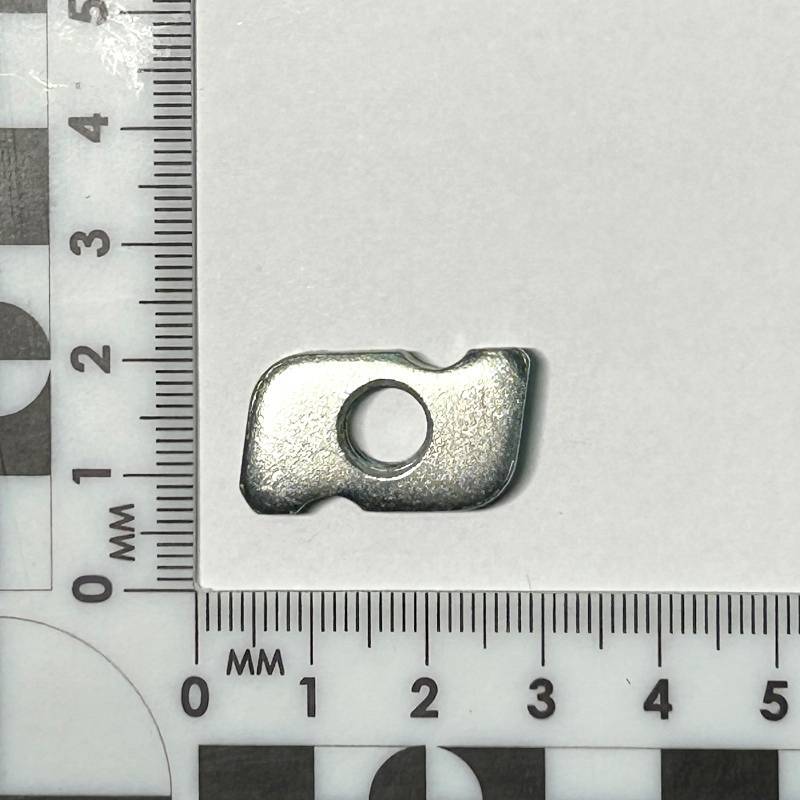 Гайка фигурная Duim M8 864F0800