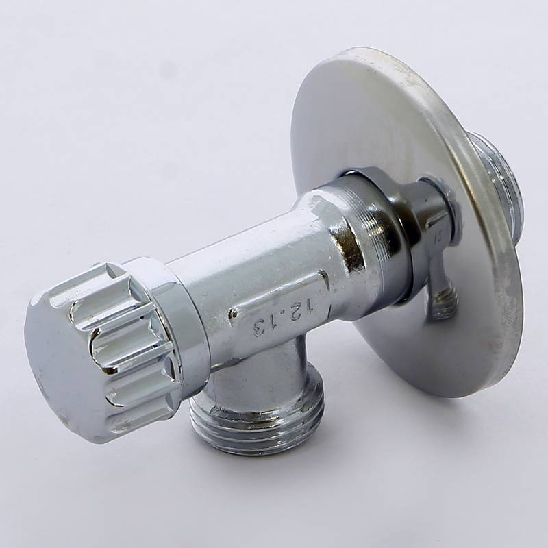 Вентиль угловой запорный Bugatti MINNESOTA 1/2 x 1/2 с розеткой хром 8600007