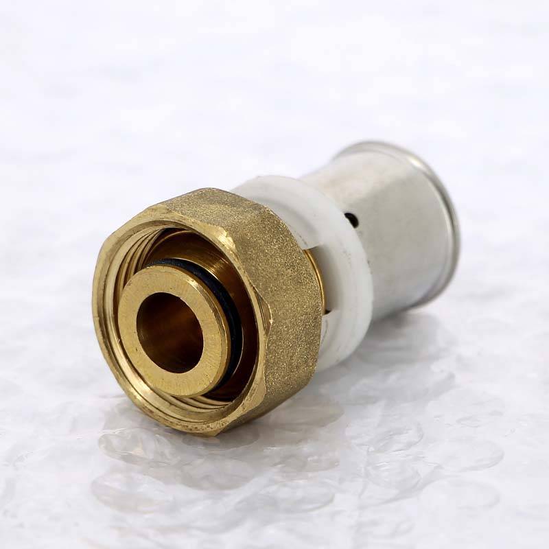 Муфта переходная пресс-В Uni-Fitt с накидной гайкой Евроконус 20х3/4 713G7300