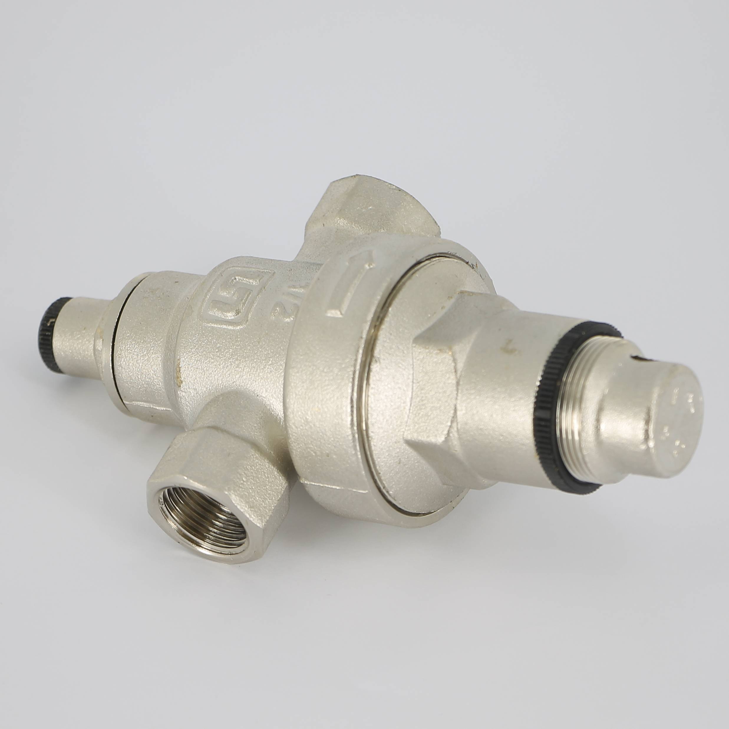 Редуктор давления UNI-FITT ВВ 1/2 1-6 бар PN25 никелированный под радиальный манометр 206N2140