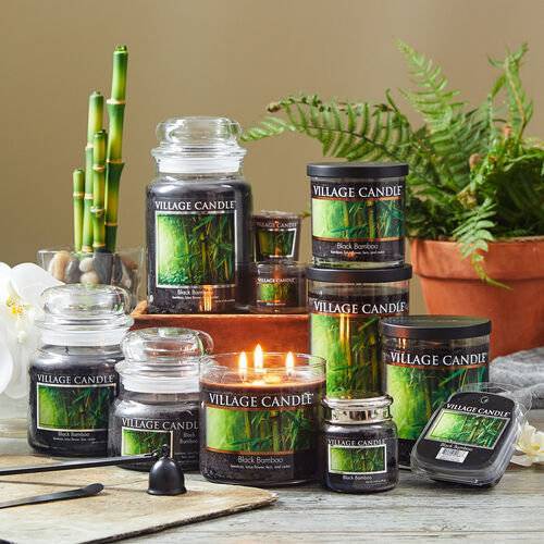 Ароматическая свеча Village Candle Черный бамбук 602 г 10059