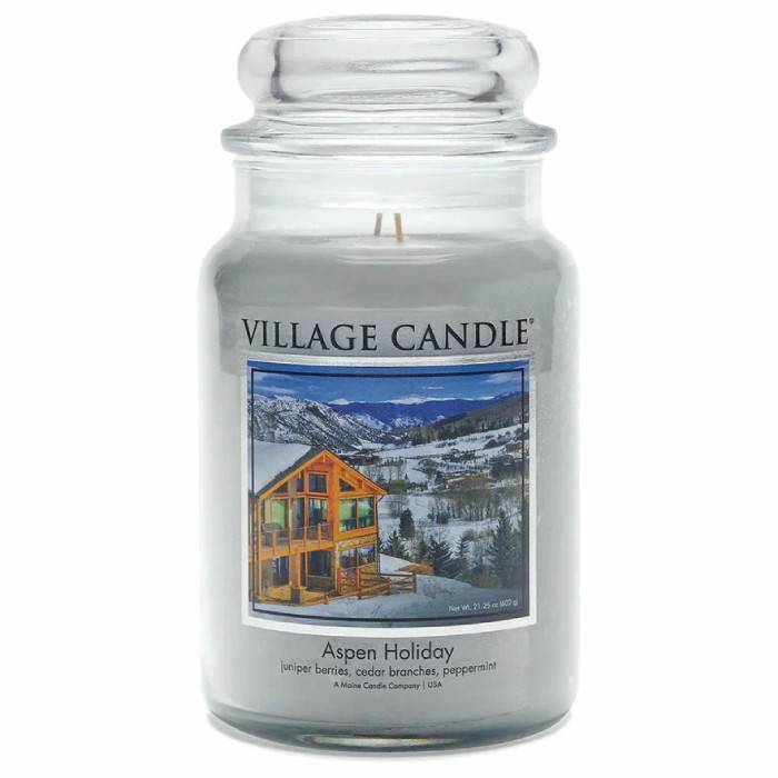 Ароматическая свеча Village Candle Рождественские каникулы 602 г 10035