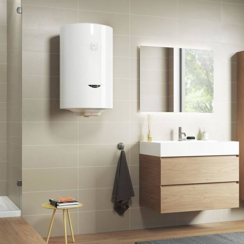 Водонагреватель электрический накопительный Ariston PRO1 R ABS 50 V SLIM 3700524