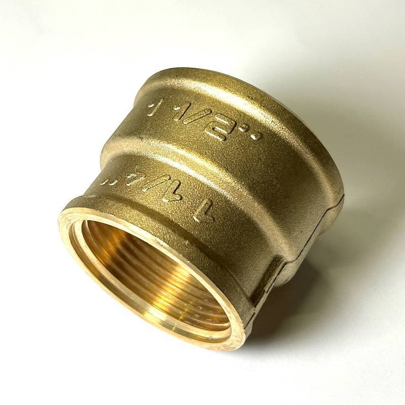 Муфта резьбовая переходная LD Pride DN40х32 1 1/2х1 1/4 дюйма ВР-ВР латунь LD.65.516.40х32