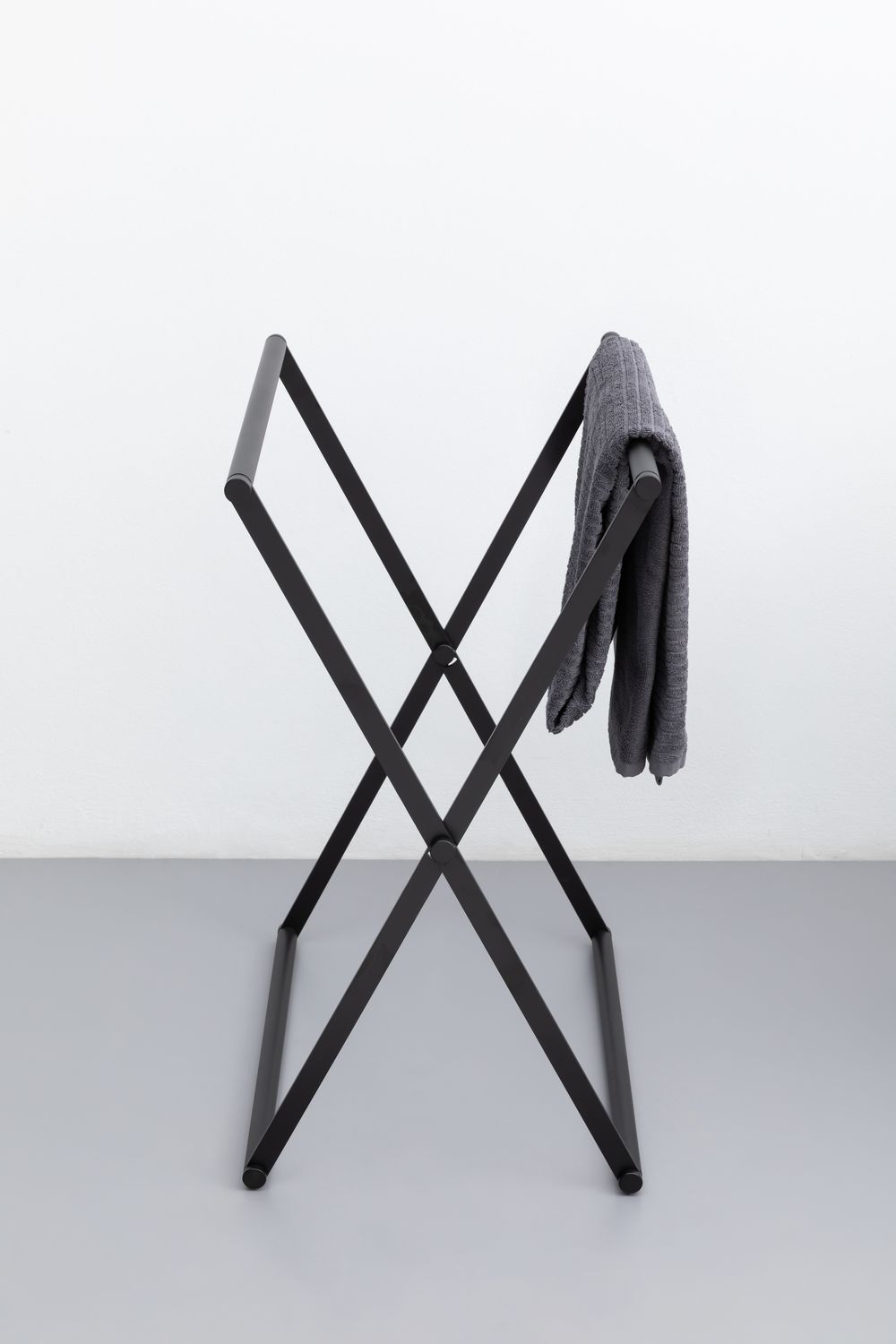 Рамка корзины для белья Allen Brau Priority 57.2x34x86.5 см черный матовый 6.32001-31