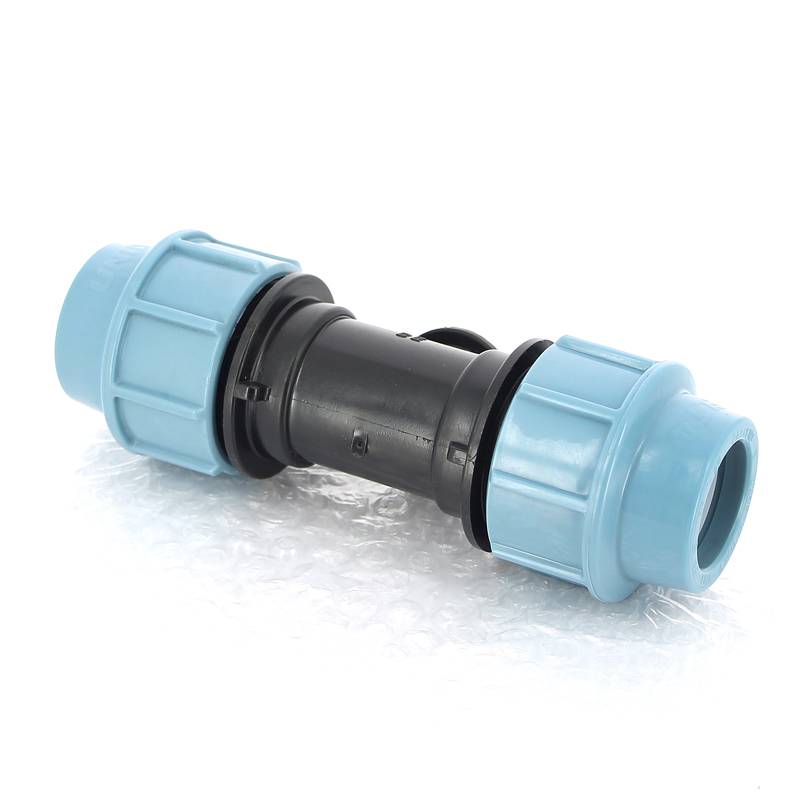 Тройник компрессионный Unidelta ПНД 32x3/4 наружная резьба 1010032003