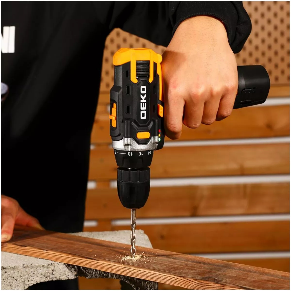 Дрель-шуруповерт аккумуляторная DEKO DKCD12V 12 В 2x1.5 Ач кейс DKCD12V