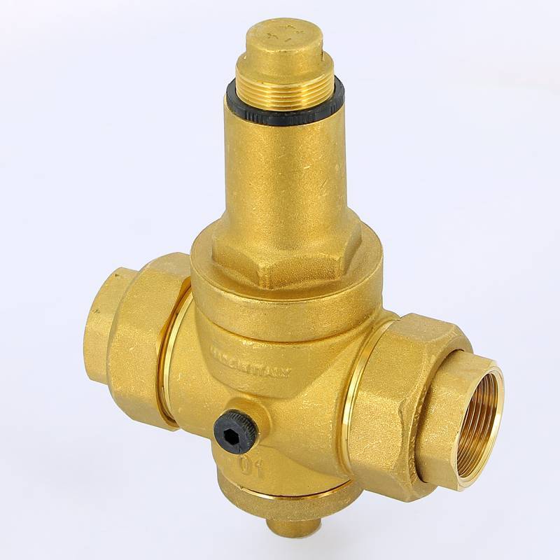 Редуктор давления Emmeti 1 1/4 ВВ с американками и отверстием под манометр 01060114