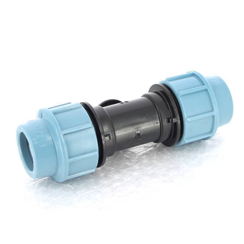 Тройник компрессионный Unidelta ПНД 32x3/4 наружная резьба 1010032003