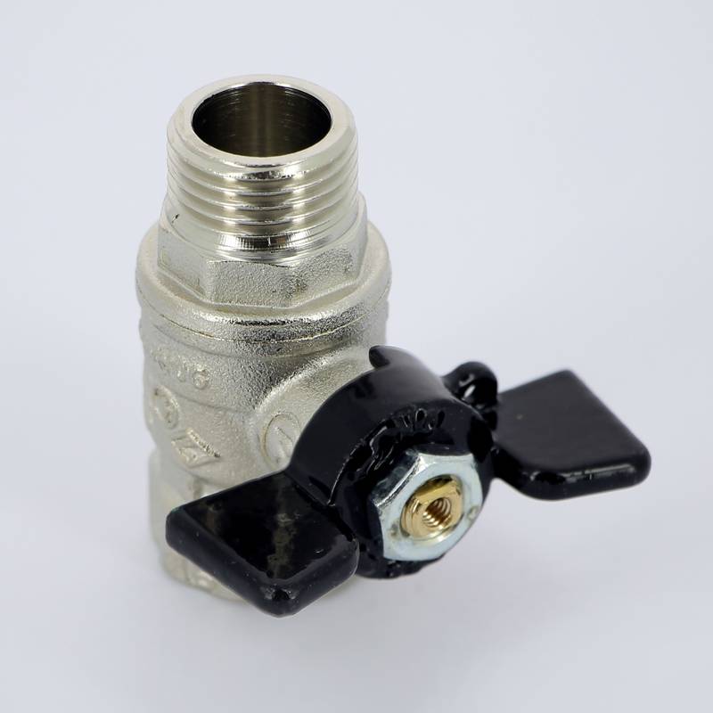 Кран шаровой Bugatti Arizona 607 НВ 1/2 бабочка 06070007