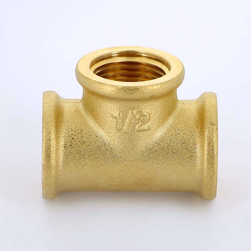 Тройник латунный Uni-Fitt 1/2 ВР 615G2220