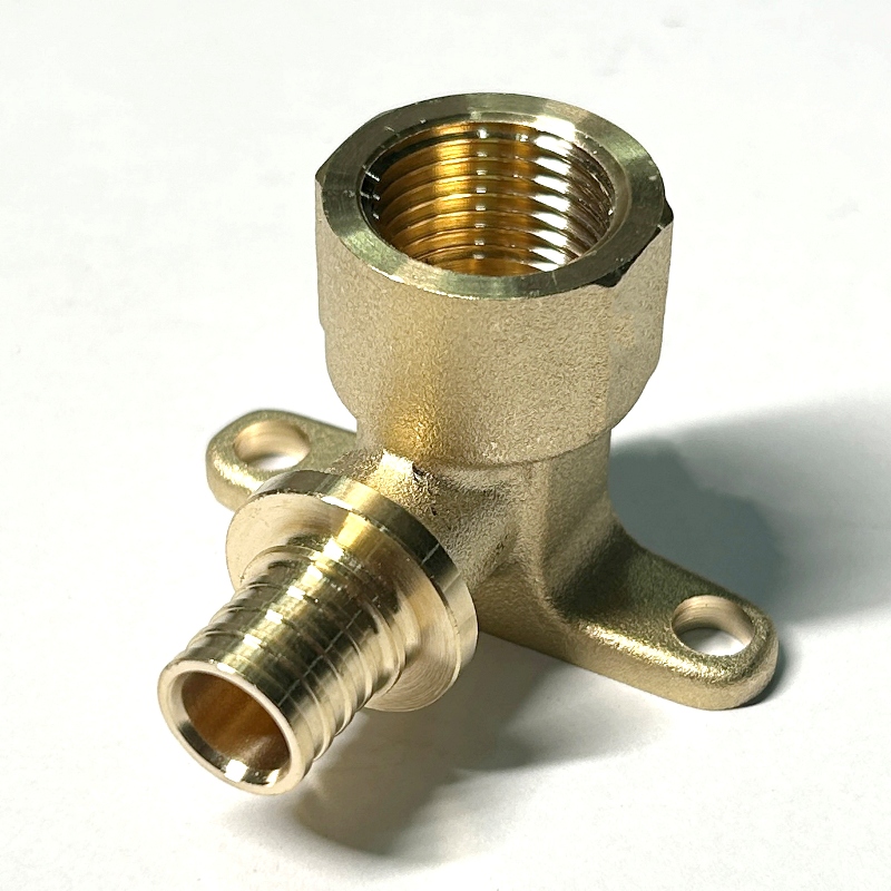 Водорозетка аксиальная 16 х 1/2, h = 40 мм