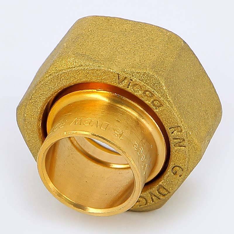 Вставка с накидной гайкой пайка-В Viega 15х3/4 288402