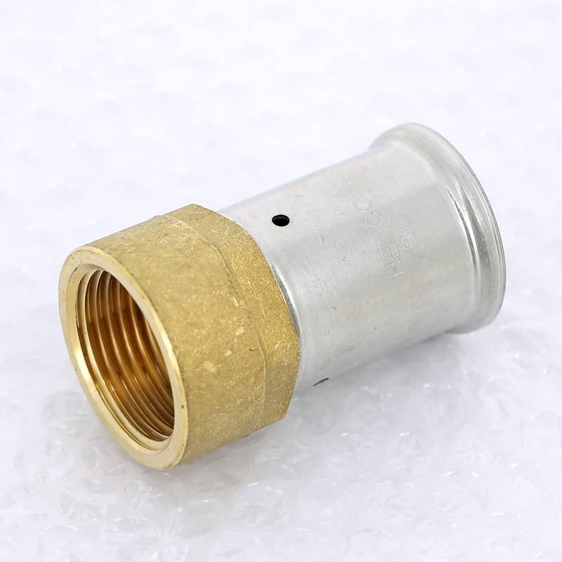 Муфта пресс Henco с внутренней резьбой 32x1 18P-3206