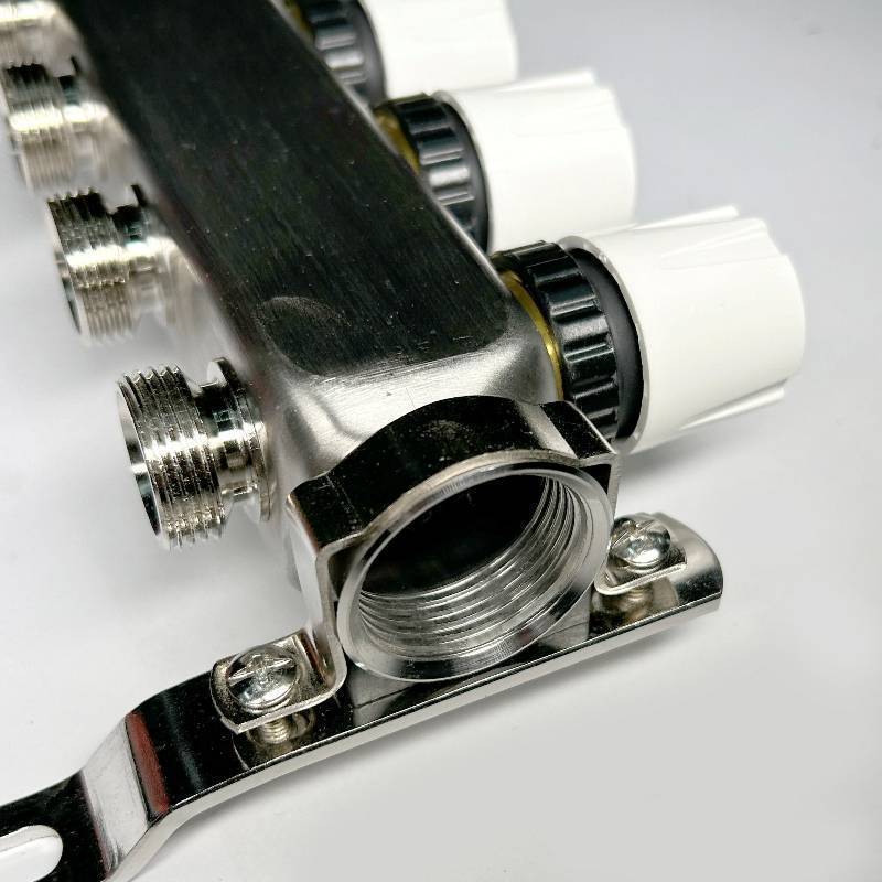 Коллекторная группа WATTS HKV-T 1 x 7 выходов 3/4 EK из нержавеющей стали 451W4307