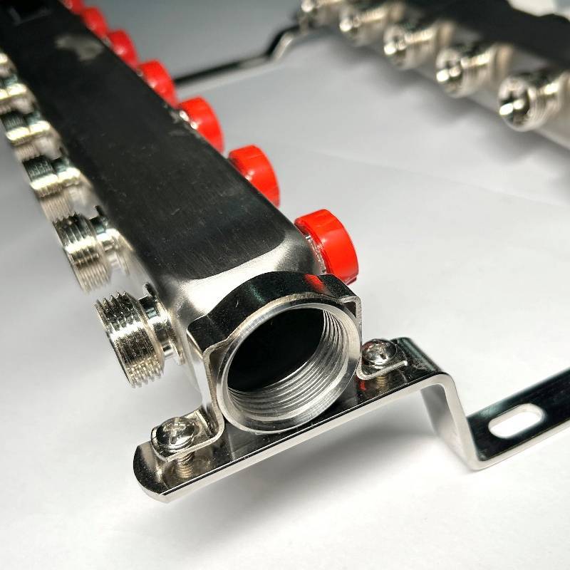 Коллекторная группа WATTS HKV-T 1 x 7 выходов 3/4 EK из нержавеющей стали 451W4307