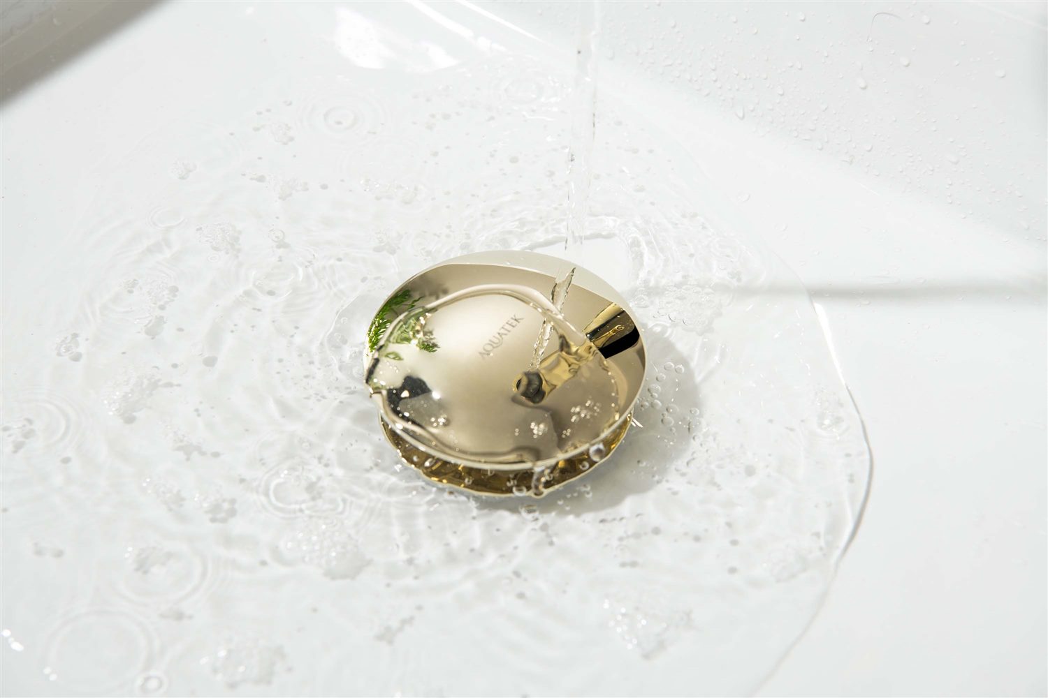 Донный клапан Aquatek Push-open без перелива полированное золото AQ6003PG