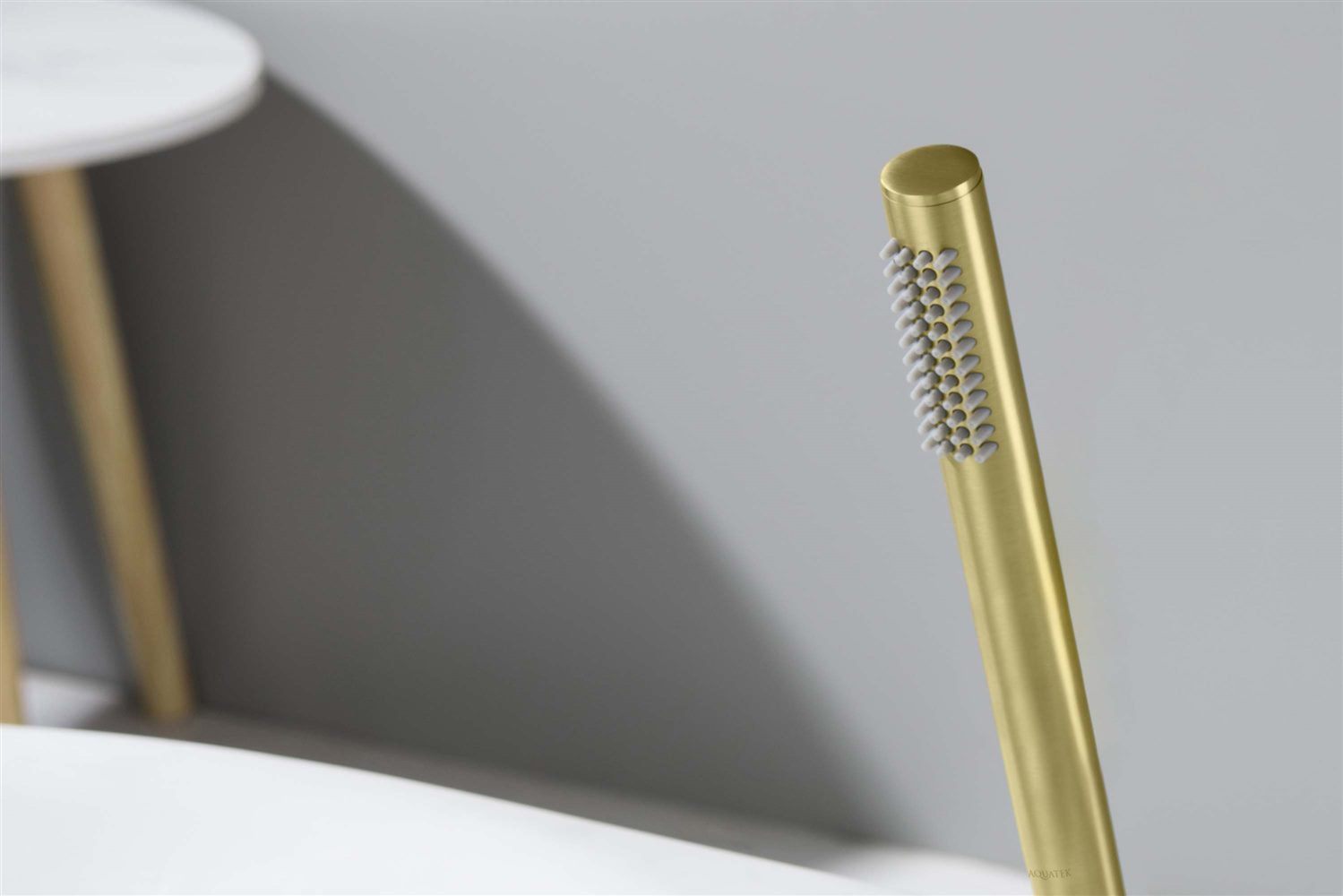 Ручной душ Aquatek Европа 1 режим шлифованное золото AQ2002BG