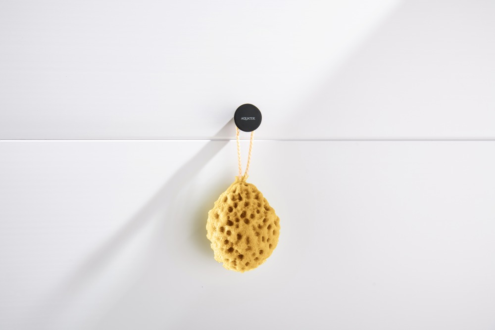 Крючок для ванной Aquatek Lira матовый черный AQ4401MB