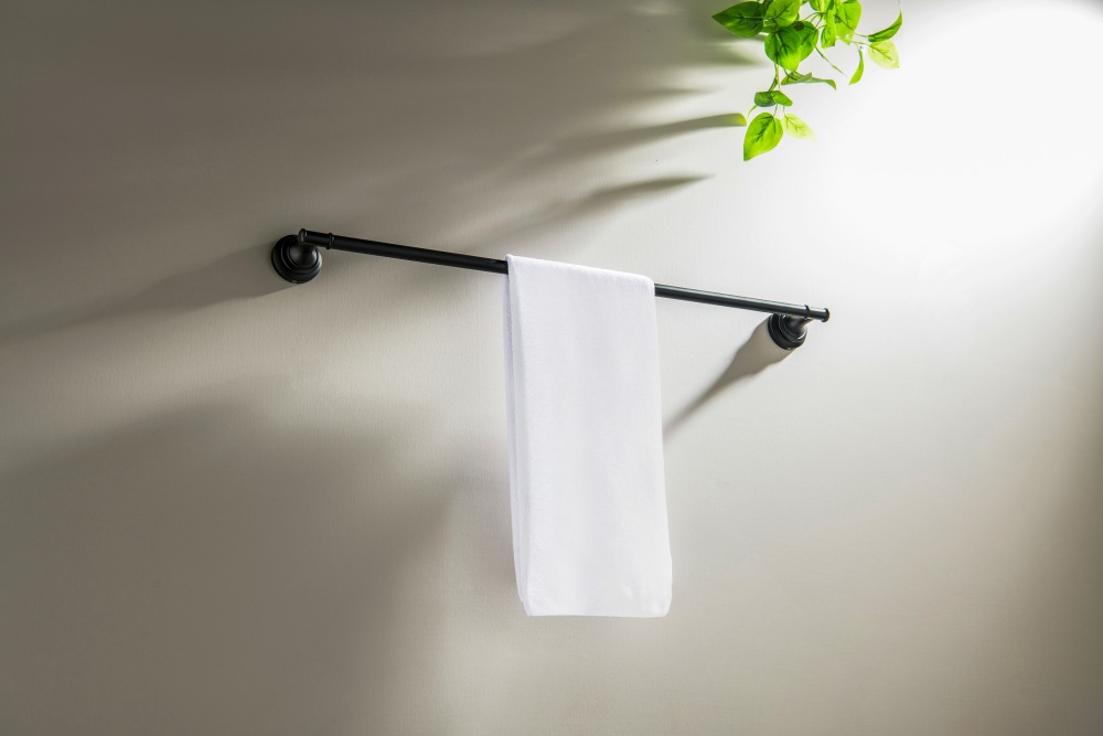 Полотенцедержатель Aquanet Классик 600 мм матовый черный AQ4514MB