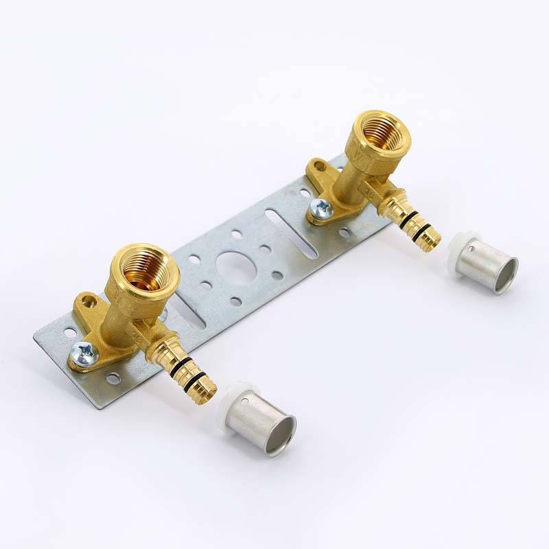 Водорозетка пресс-В двойная на планке Uni-Fitt 16х1/2 712G6200