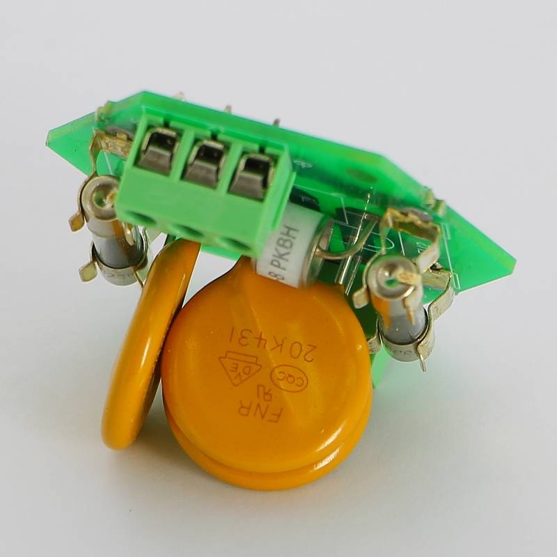 Устройство защиты от импульсных перенапряжений Бастион Альбатрос-220/500 AC 222