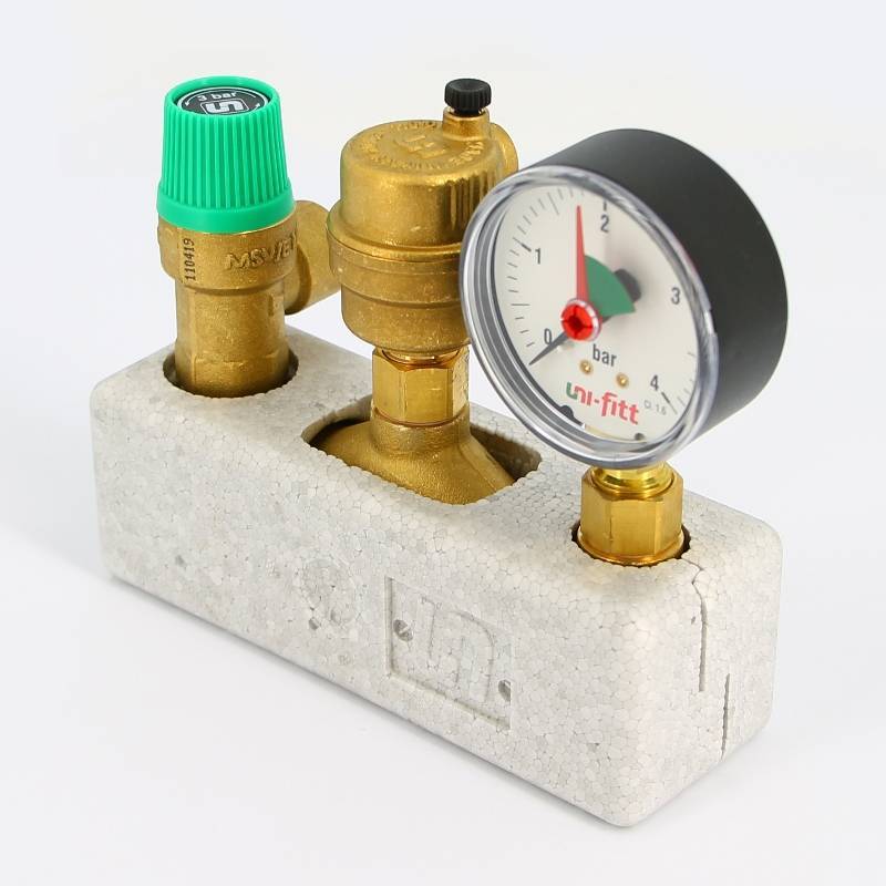 Группа безопасности котла Uni-Fitt до 50 кВт 1 3 бар с теплоизоляцией 253G4530