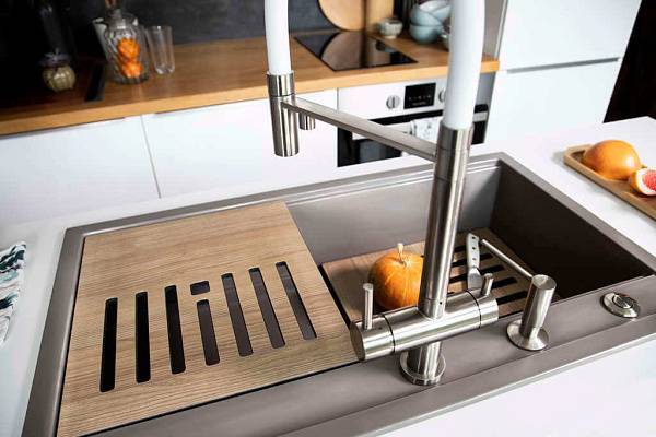 Разделочная доска Omoikiri CB-Kitagawa 86-LB-BL пластик 38.3x33.9 см 4999064