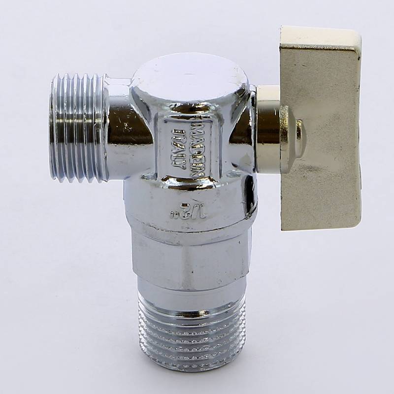 Кран шаровой угловой BUGATTI MINNESOTA 884 1/2 x 1/2 дюйма НН хромированный 08840001