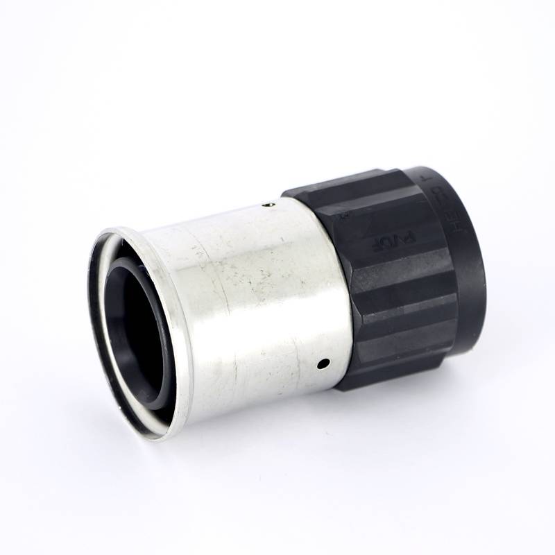 Муфта переходная пресс-В Henco PVDF 40х1 18PK-4006