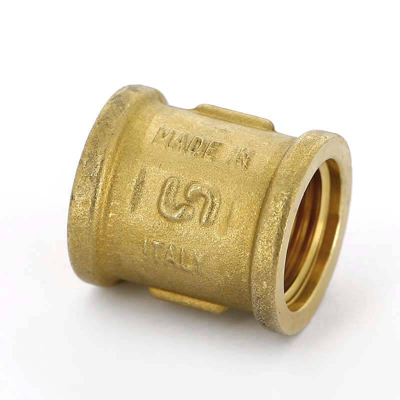 Муфта латунная Uni-Fitt 1/2 дюйма ВР-ВР 602G2200