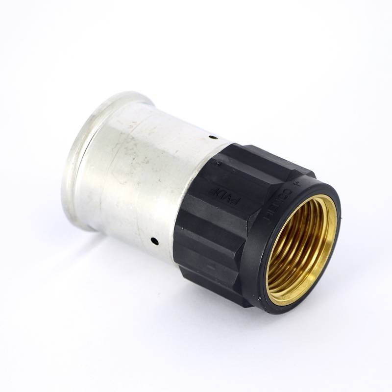 Муфта переходная пресс-В Henco PVDF 40х1 18PK-4006