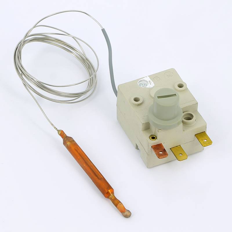 Термостат предохранительный капиллярный Emmeti трубка 1500 мм 02018097