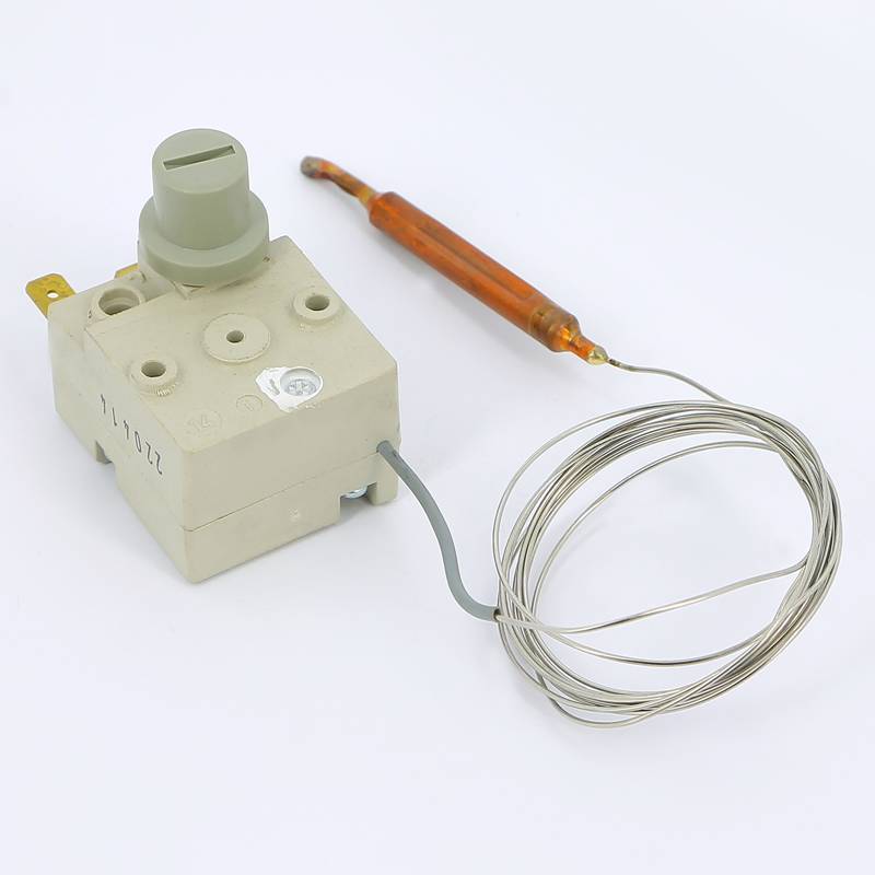 Термостат предохранительный капиллярный Emmeti трубка 1500 мм 02018097